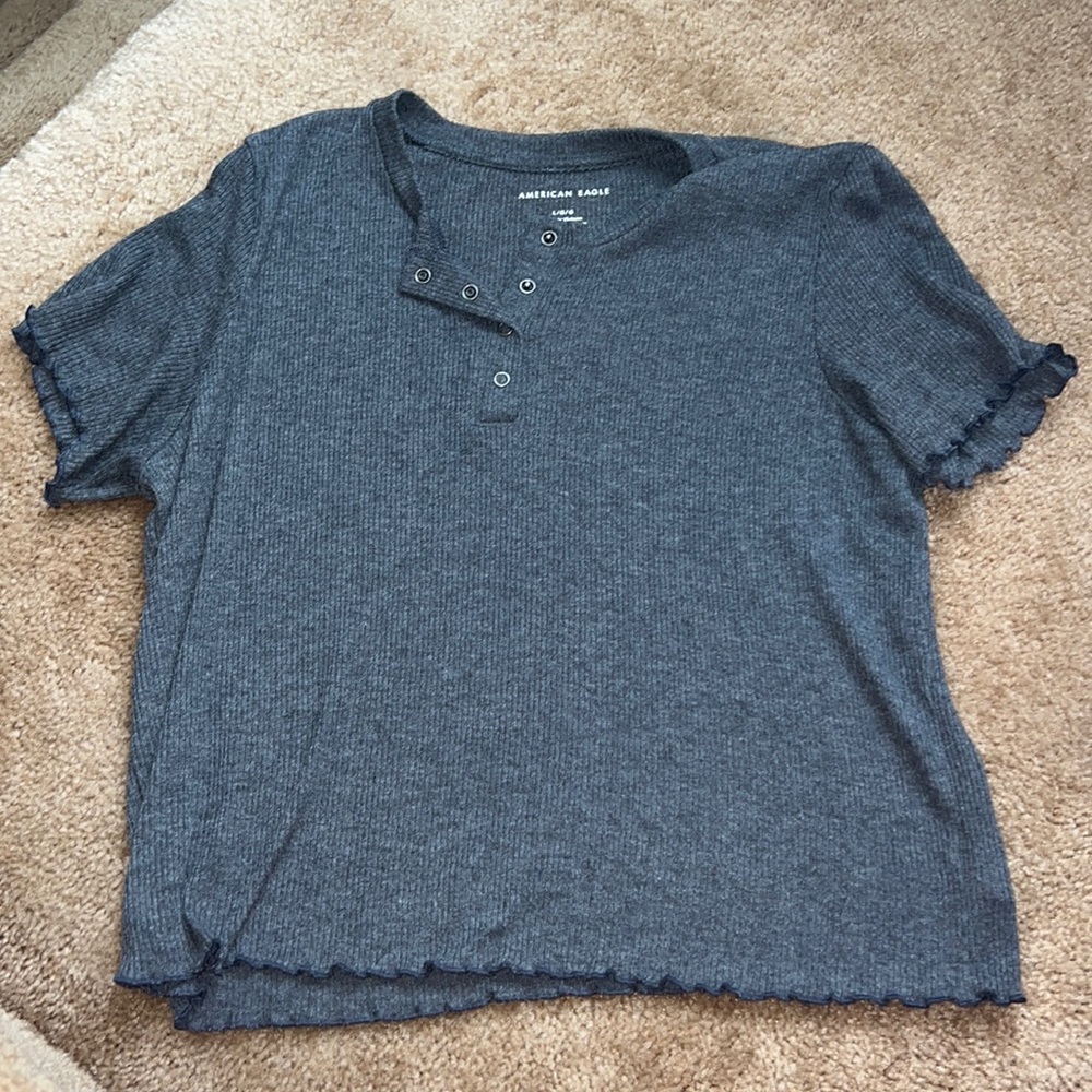 American Eagle Gray Top